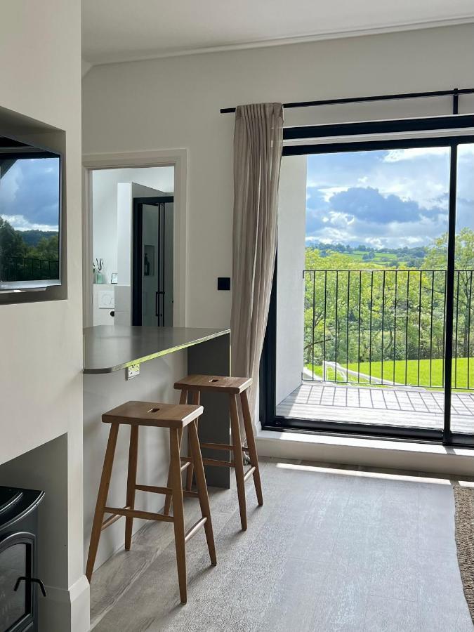 The Loft Studio Apartment - Above Detached New Build Garage Llanymynech 外观 照片