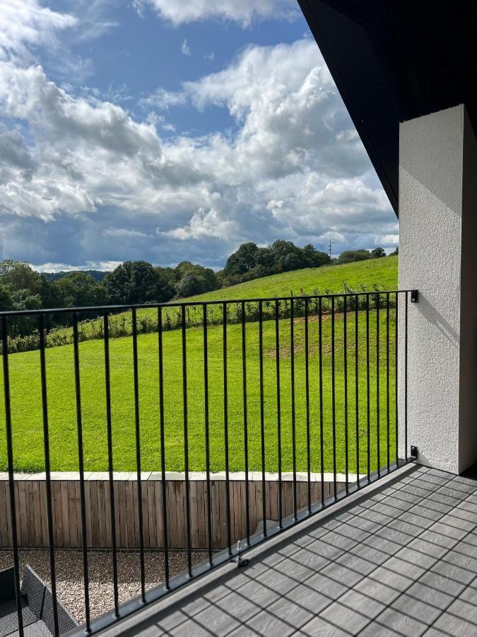 The Loft Studio Apartment - Above Detached New Build Garage Llanymynech 外观 照片